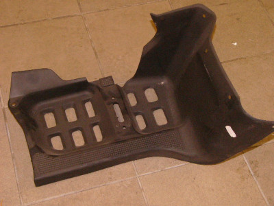 levý nášlap Rancher 400 / 300 4x4