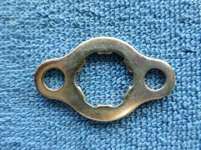 Podlozka zajisteni pro motory 50-125