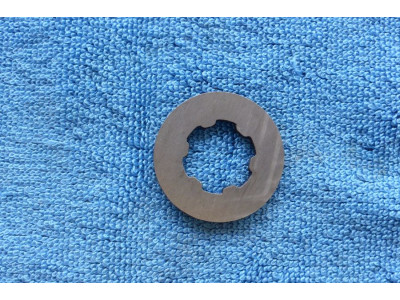 Podlozka zajisteni spojka motor 200-250