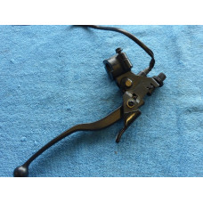 Prava brzdova paka s rucni brzdou