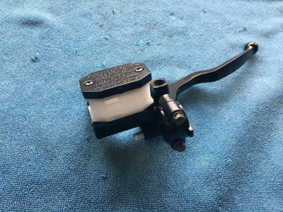 Pumpa scutr atv uni prava