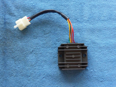 Rele dobijeni scutr 4xpin