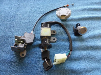 Set spinacka  sedlo nadrz skutr