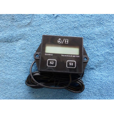 UNIVERZÁLNÍ MĚŘIČ MOTO HODIN