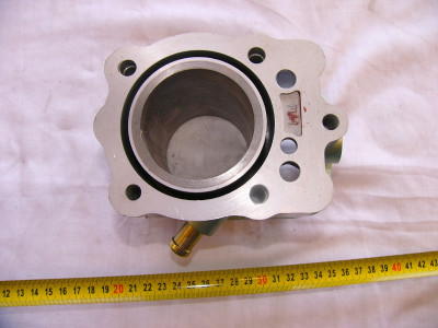 válec 200 cc pro motory s vodnim chlazenim