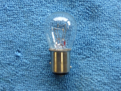 Zarovka 12v koncove svetlo dve vlakna